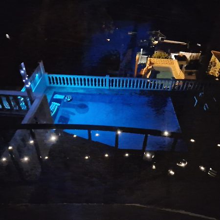 Maryvilla Zohra Calp Exterior foto